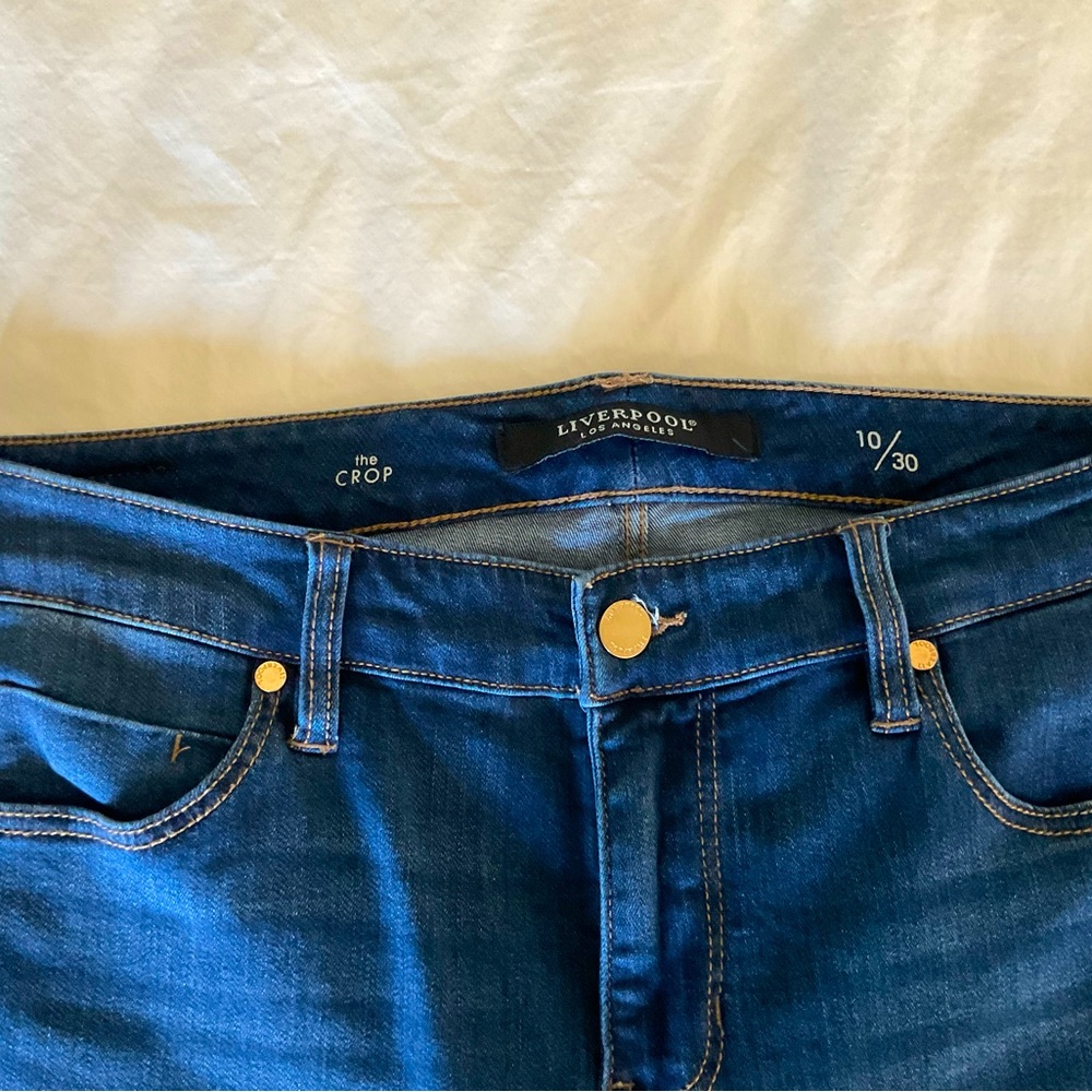 Liverpool, the crop jeans size 10. Worn twice.